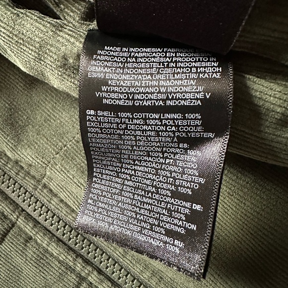 The North Face Reversible Mossbud Swirl Insulated Parka - Picture 8 of 12